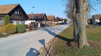 Stavební pozemek 785m-D35 za 6km,všechny sítě,Nové S