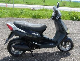 Piaggio skipper 125 4t motor jako Vespa et4