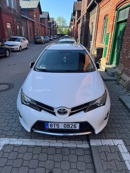 Toyota Auris 1,6 combi, 2014
