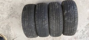 Pneu celoroční Dunlop 185/60/15