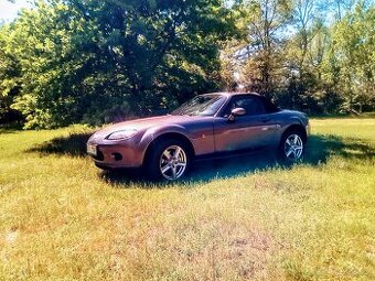 Mazda MX-5 roadster