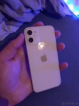 iPhone 12 mini pěkný stav.