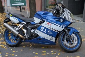 BMW K1200S rok 2005 model 2006 s doplňky