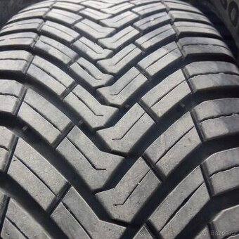 195/55 R15 celoroční Continental