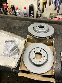 Brzdovy kotouc predni Volvo V70, S70, C70