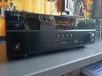 Yamaha RX-V485 – AV receiver