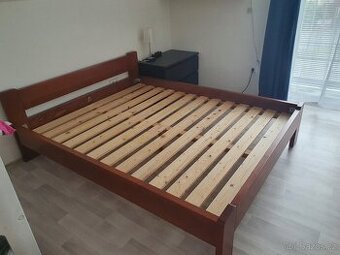 Manželská postel