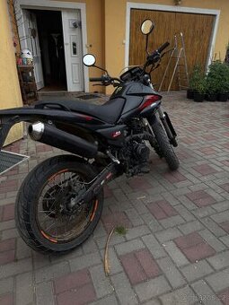 Motorka Loncin xm 125