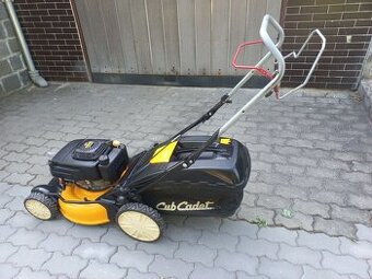 Sekačka benzínová 4-takt s pojezdem CubCadet, motor Kawasaki