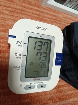 Tlakoměr Omron M6 - 1