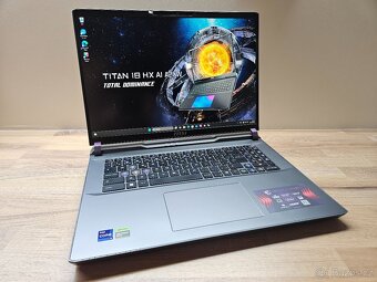 17" 2K_MSI VECTOR 17 HX_i9-14900HX_32GB_2TB_RTX 4090 16GB