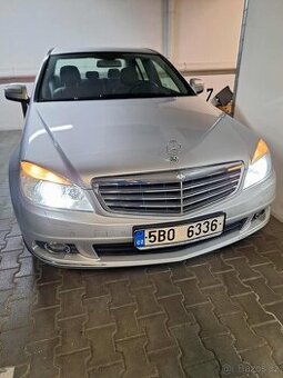 Mercedes-Benz C200 kompressor (W204, 135 kW), stříbrný