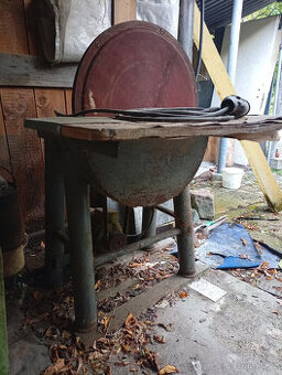 truhlářská bruska