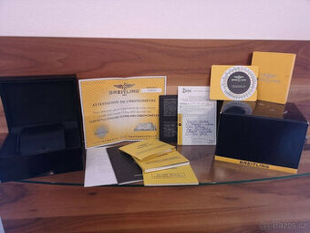 Exkluzivní hodinky BREITLING NAVITIMER MONTBRILLANT z nerezo