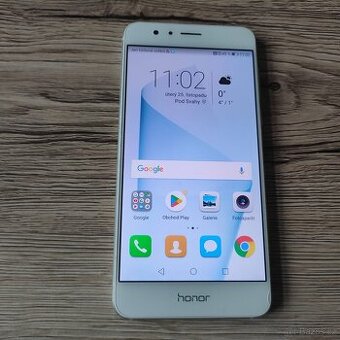 Honor 8: 5,2"IPS-Full-HD,4GB RAM,32GB,LTE,GPS,white