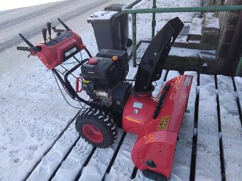 Sněžná fréza Hecht 9334 SQ