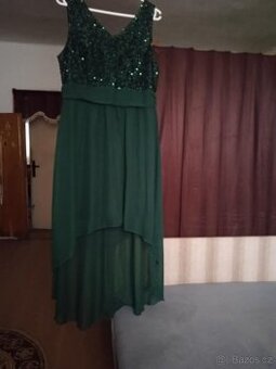Společenské šaty