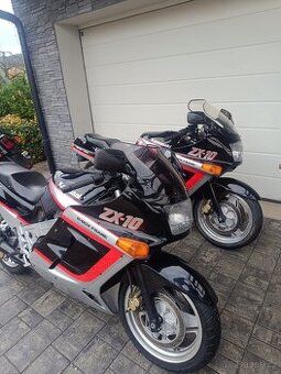 2x Kawasaki ZX10 tomcat - 1
