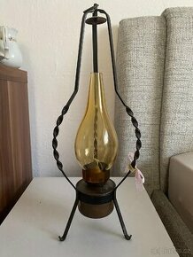 Starožitná petrolejová lampa