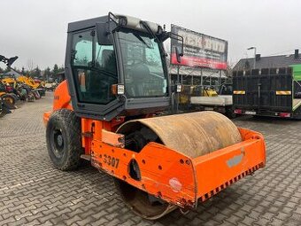 Vibrační ježkový-cestný válec Hamm 3307 s ocelí a pryží