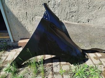 Pravý přední blatník Renault Megane 3