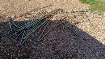 Konstrukce k předstanu karavanu