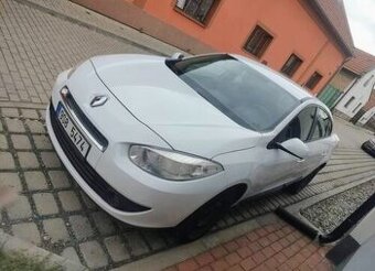 Renault Fluence 1.6 81 kW benzín, r. 2010 – NOVÁ STK 06/2027
