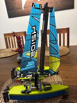 LEGO Technic Katamaran 42105