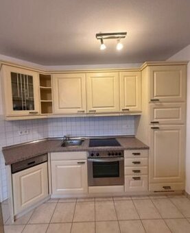 Vanilková venkovská kuchyně se spotřebiči,6194