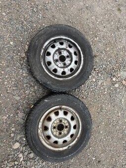 Pneumatiky na plecháčích