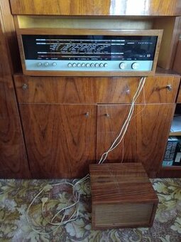 Retro rádio Tesla