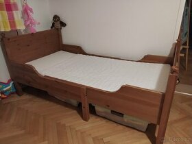 Rostoucí postel Ikea