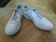 Bílé botasky - 1