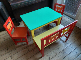 Dětský nábytek - stůl/stolek + židle/židličky