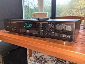 Marantz DR700