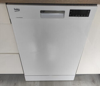 Myčka Beko 3 koše digitální