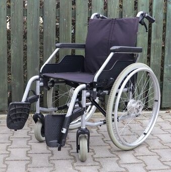 105-Mechanický invalidní vozík Meyra