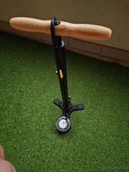 Pumpa LEZYNE SPORT FLOOR DRIVE
