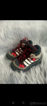 Kotníkové boty Adidas - velikost 23