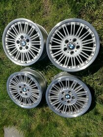BMW Style 86 dvourozmerná dvojdílná kola R17 5x120