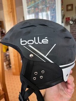 Lyžařská helma bollé B-FUN(T200) a brýle Aĺpina