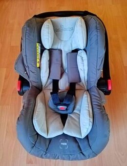 Autosedačka zánovní do 1 roku dítěte