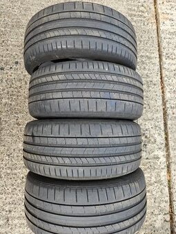 235/35 R20 Pirelli s homologací Tesla
