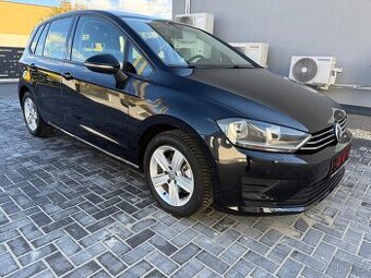 VW Golf Sportsvan 1.6tdi 81kw vyhřívané sedačky TAŽNÉ