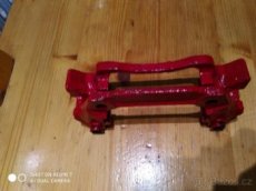 Prodám přední brzdovi třmen Mercedes