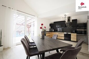 Prodej rodinného domu 186 m2, Vystrkov