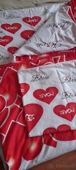 Povlečení se srdíčky