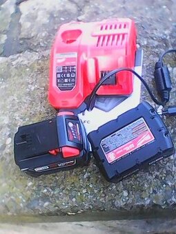 Milwaukee baterie a nabijecka M12 a M18