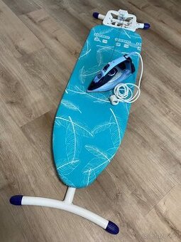 Žehlička Philips + žehlící prkno Leifheit