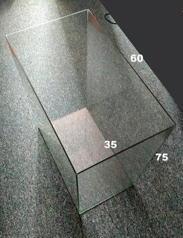 Skleněný kryt/vitrína